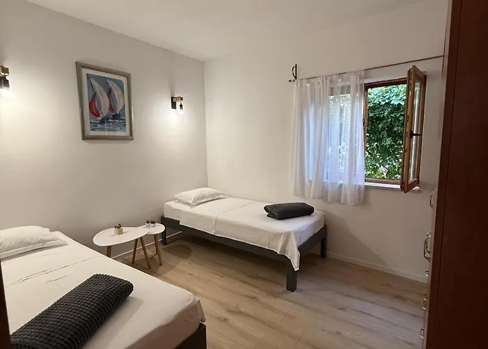With Parking Space Supetar, Brac - 20219 Appartement Supetar