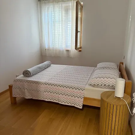 Appartement With Parking Space Supetar, Brac - 20219 Supetar