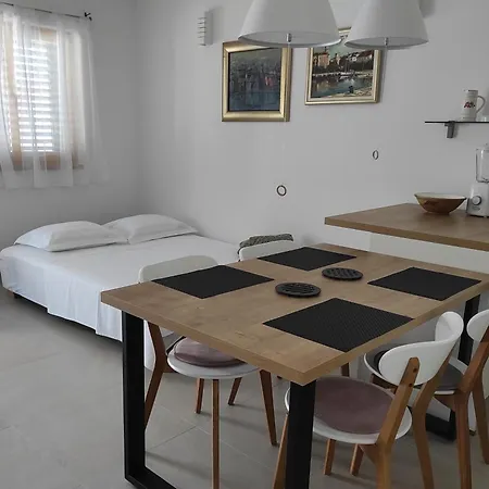 Апартаменты With Parking Space Supetar, Brac - 20219